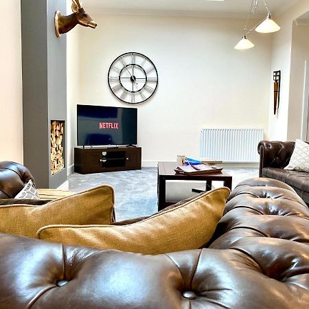 Serviced Accommodation Moray Lesmurdie House, Elgin - Free Parking, Free Wifi Esterno foto