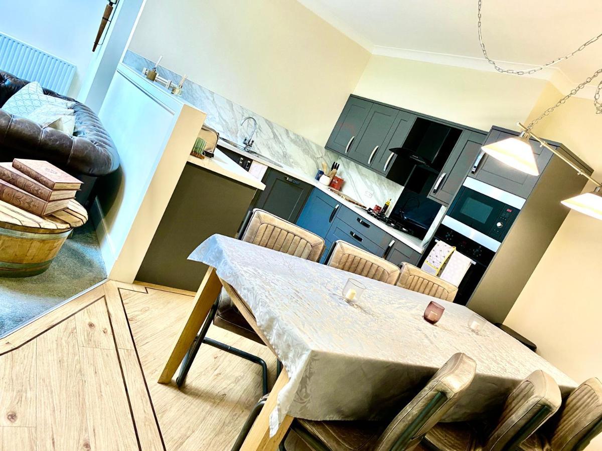 Serviced Accommodation Moray Lesmurdie House, Elgin - Free Parking, Free Wifi Esterno foto