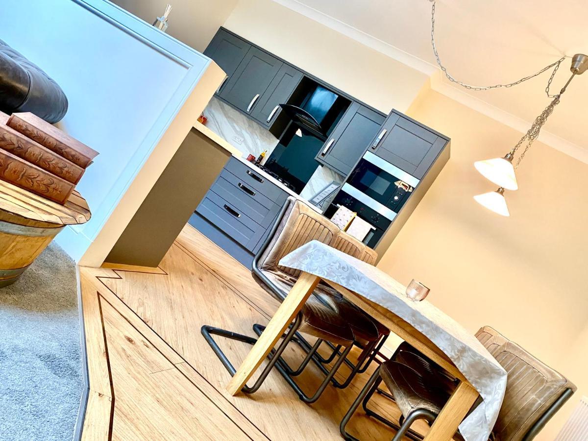 Serviced Accommodation Moray Lesmurdie House, Elgin - Free Parking, Free Wifi Esterno foto