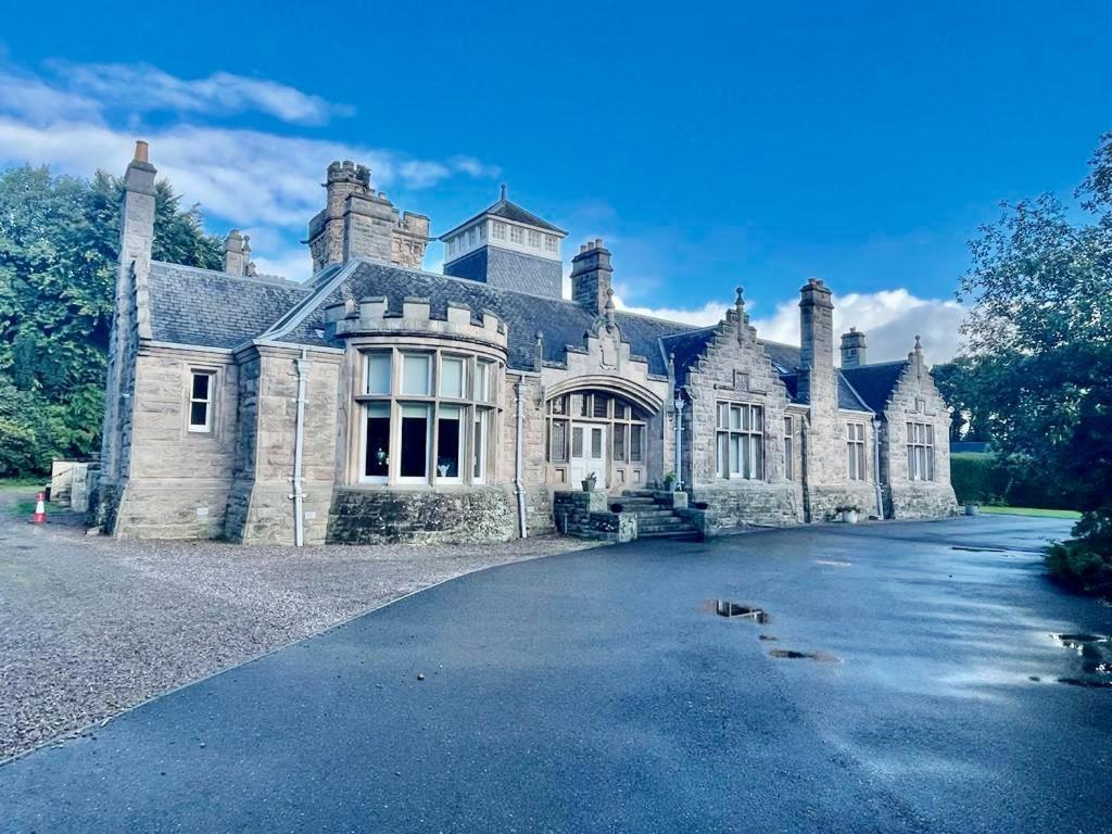 Serviced Accommodation Moray Lesmurdie House, Elgin - Free Parking, Free Wifi Esterno foto