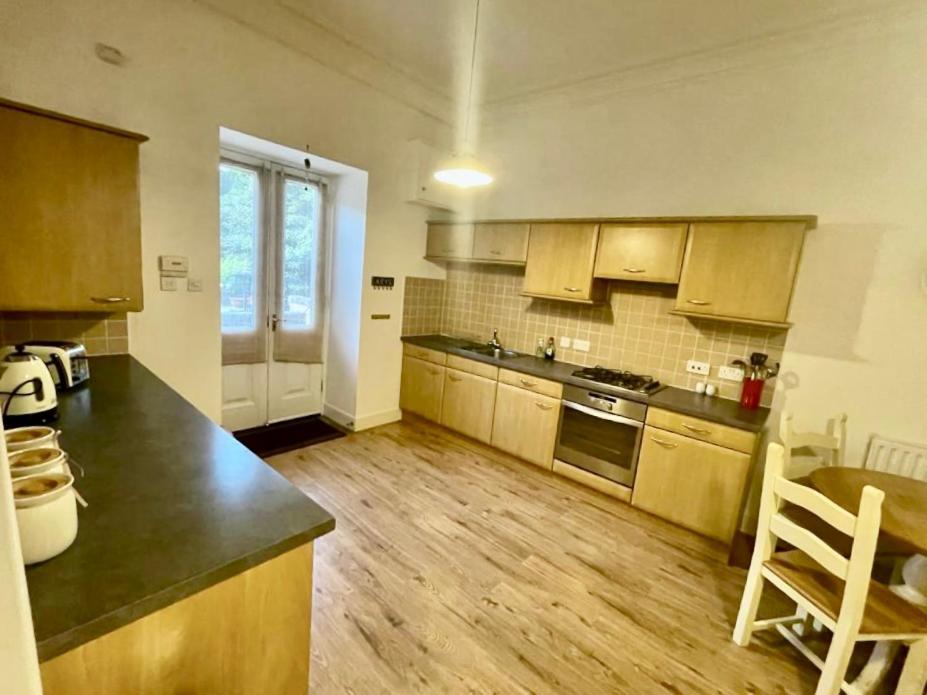 Serviced Accommodation Moray Lesmurdie House, Elgin - Free Parking, Free Wifi Esterno foto