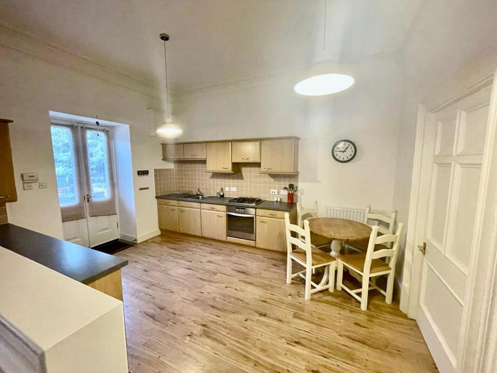 Serviced Accommodation Moray Lesmurdie House, Elgin - Free Parking, Free Wifi Esterno foto